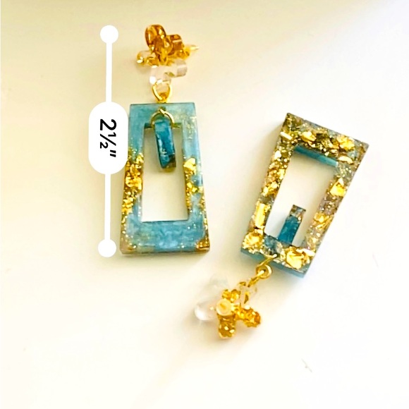 Isadora - Picture 9 of 9